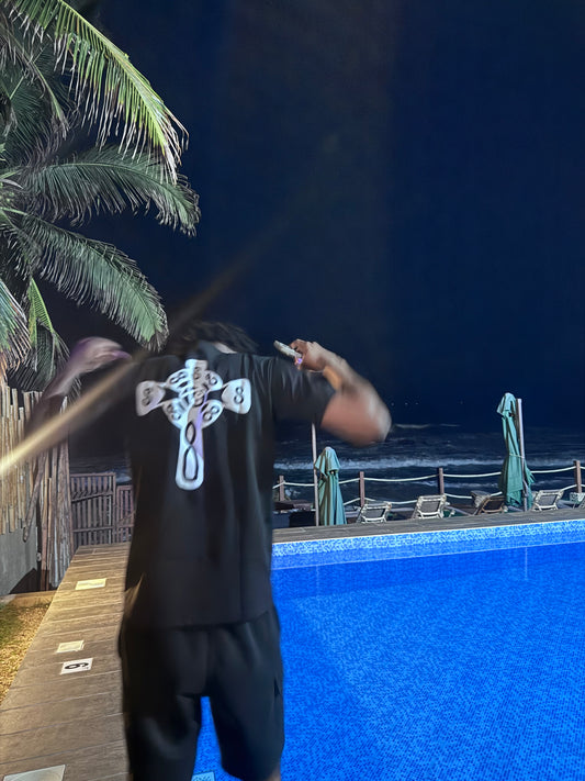 STBS CROSS TEE